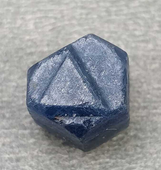 Blue Sapphire Stone - Meaning and Properties, Crystal Healing - Tamás Pataki, MySpiritBook Healing School